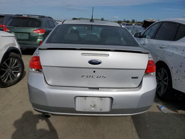 1FAHP36NX9W188464 - 2009 FORD FOCUS SES SILVER photo 6