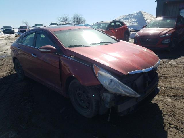 5NPEC4AB4DH529156 - 2013 HYUNDAI SONATA SE 红色 照片 4