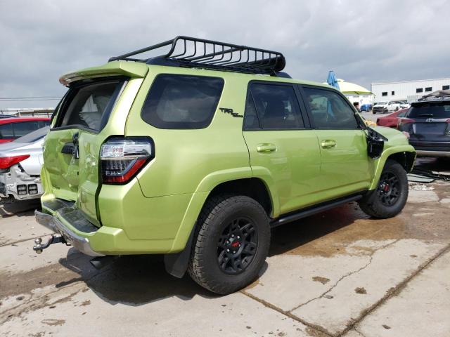 JTERU5JR0P6132555 - 2023 TOYOTA 4RUNNER SE GREEN photo 3