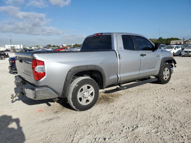 5TFRY5F1XGX206327 - 2016 TOYOTA TUNDRA DOUBLE CAB SR/SR5 SILVER photo 3