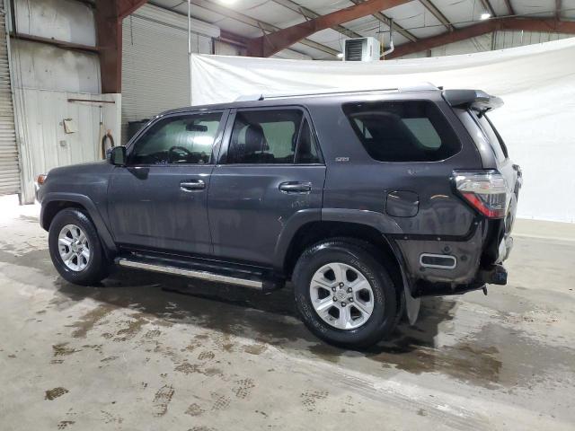 JTEZU5JR4J5179892 - 2018 TOYOTA 4RUNNER SR5 CHARCOAL photo 2