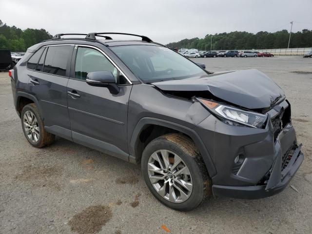 2T3C1RFV4LW082784 - 2020 TOYOTA RAV4 XLE PREMIUM GRAY photo 4