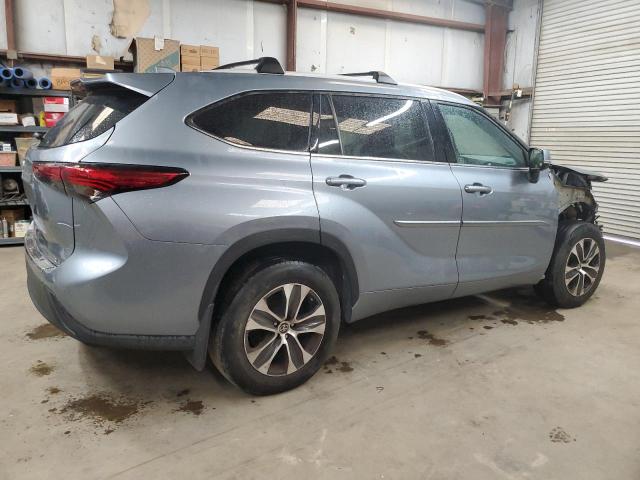 5TDHZRAH0NS127210 - 2022 TOYOTA HIGHLANDER XLE 蓝色 照片 3