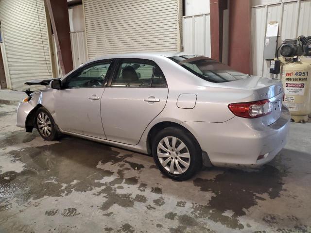 2T1BU4EE9DC084954 - 2013 TOYOTA COROLLA BASE SILVER photo 2