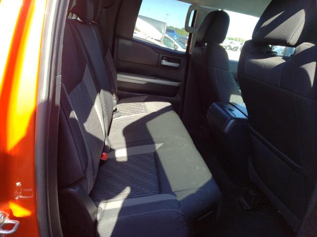 5TFUW5F16HX584663 - 2017 TOYOTA TUNDRA DOUBLE CAB SR/SR5 ORANGE photo 10