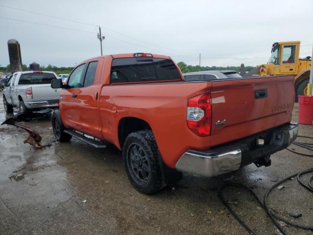 5TFUW5F16HX584663 - 2017 TOYOTA TUNDRA DOUBLE CAB SR/SR5 ORANGE photo 2