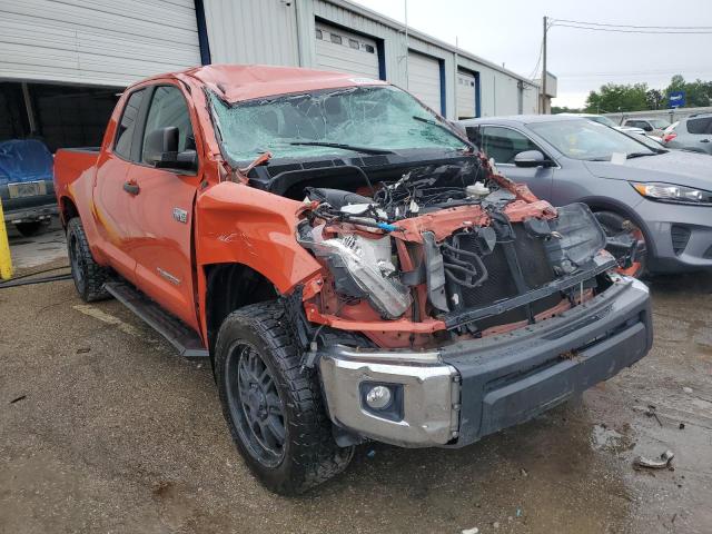 5TFUW5F16HX584663 - 2017 TOYOTA TUNDRA DOUBLE CAB SR/SR5 ORANGE photo 4