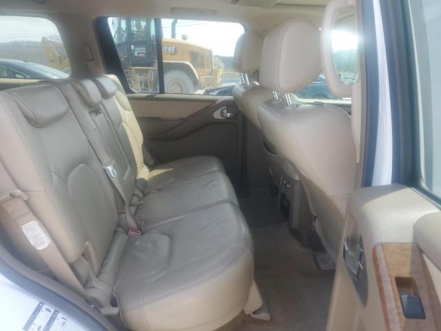 5N1AR18U15C713109 - 2005 NISSAN PATHFINDER LE WHITE photo 11
