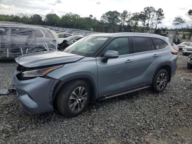 5TDGZRBH2MS153249 - 2021 TOYOTA HIGHLANDER XLE SILVER photo 1