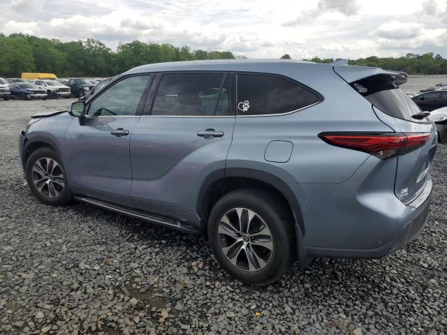 5TDGZRBH2MS153249 - 2021 TOYOTA HIGHLANDER XLE SILVER photo 2