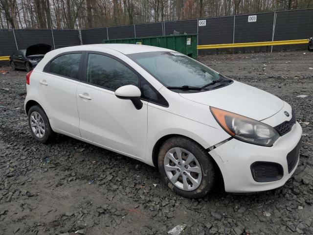 KNADM5A3XD6319224 - 2013 KIA RIO LX WHITE photo 4