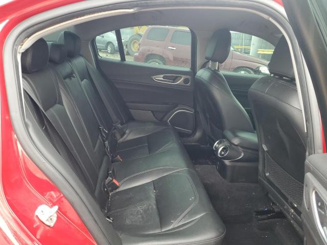 ZARFAEDNXH7533735 - 2017 ALFA ROMEO GIULIA Q4 红色 照片 10