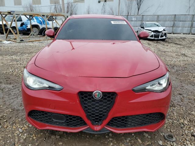 ZARFAEDNXH7533735 - 2017 ALFA ROMEO GIULIA Q4 红色 照片 5