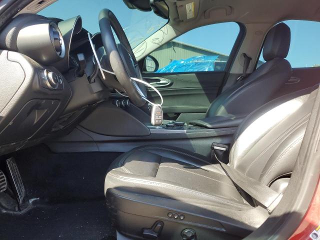 ZARFAEDNXH7533735 - 2017 ALFA ROMEO GIULIA Q4 红色 照片 7