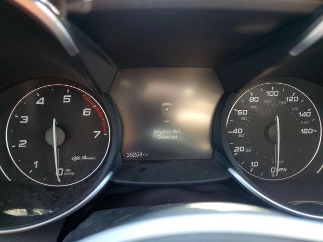 ZARFAEDNXH7533735 - 2017 ALFA ROMEO GIULIA Q4 红色 照片 9