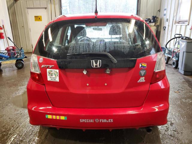 JHMGE8H32BS008846 - 2011 HONDA FIT RED photo 6