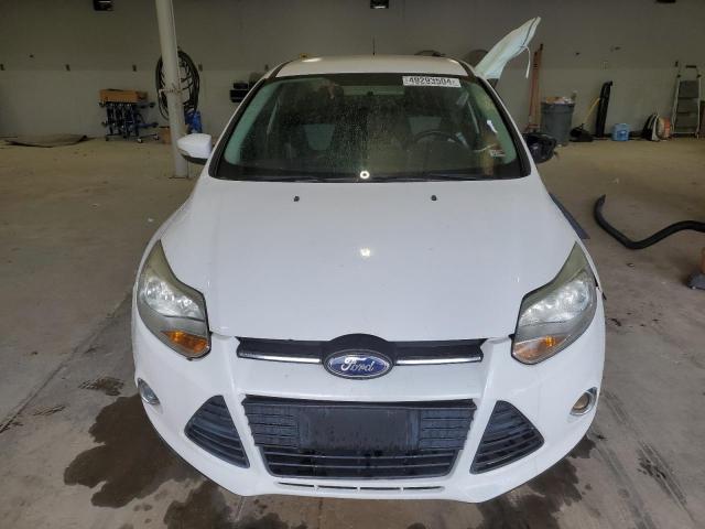 1FADP3F23EL141390 - 2014 FORD FOCUS SE WHITE photo 5