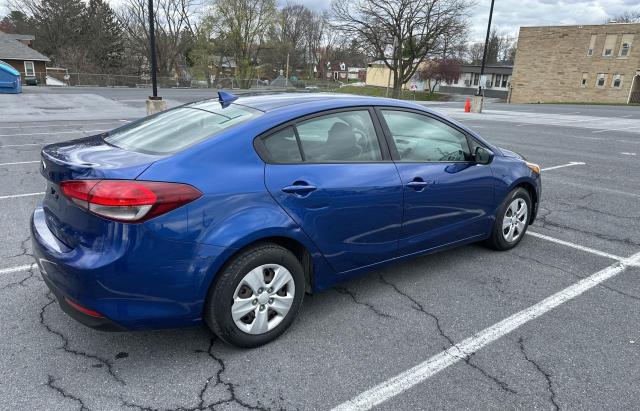 3KPFK4A75JE278490 - 2018 KIA FORTE LX BLUE photo 4