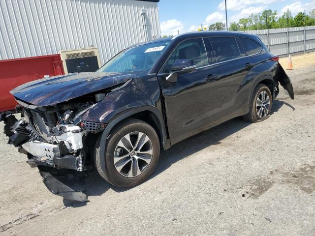 5TDGZRAH6NS121911 - 2022 TOYOTA HIGHLANDER XLE BLACK photo 1