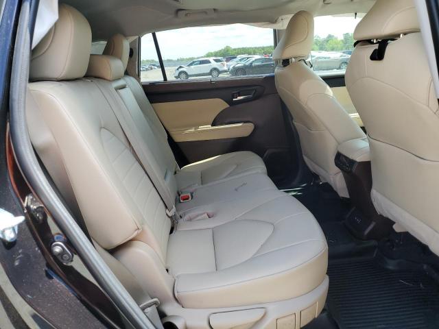 5TDGZRAH6NS121911 - 2022 TOYOTA HIGHLANDER XLE BLACK photo 10