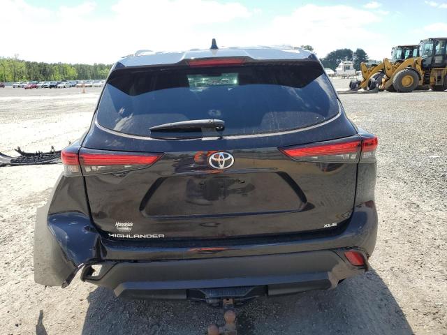 5TDGZRAH6NS121911 - 2022 TOYOTA HIGHLANDER XLE BLACK photo 6
