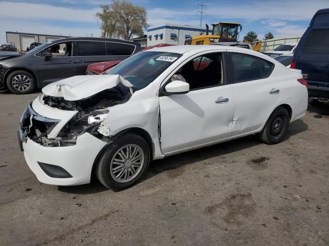 3N1CN7AP0JL809380 - 2018 NISSAN VERSA S WHITE photo 1