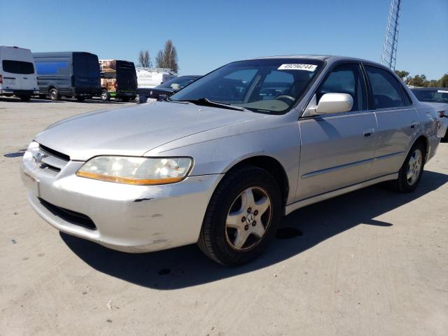 1HGCG1658WA074160 - 1998 HONDA ACCORD EX SILVER photo 1