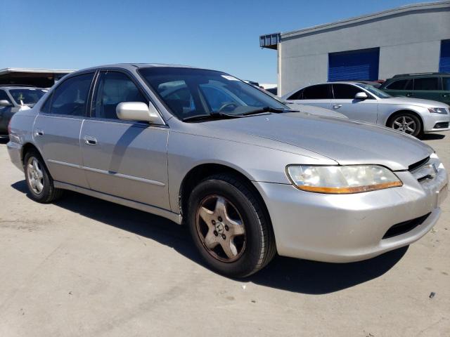 1HGCG1658WA074160 - 1998 HONDA ACCORD EX SILVER photo 4