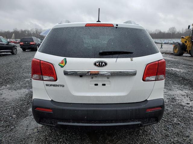 5XYKTDA6XDG372794 - 2013 KIA SORENTO LX WHITE photo 6