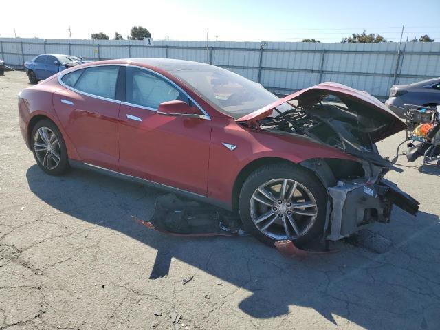 5YJSA1E1XGF127945 - 2016 TESLA MODEL S RED photo 4