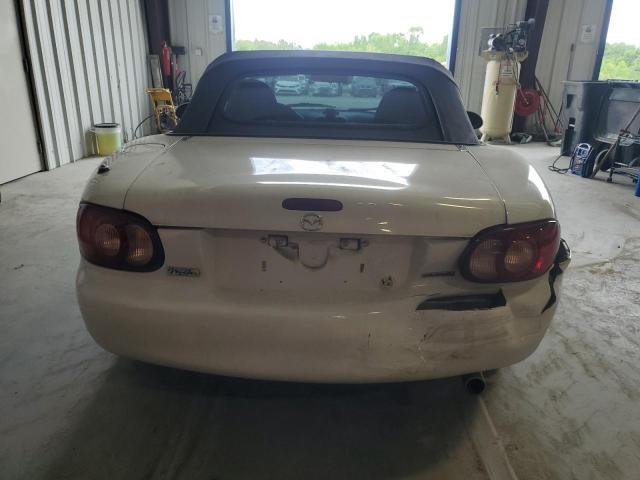 JM1NB353520229278 - 2002 MAZDA MX-5 MIATA BASE WHITE photo 6