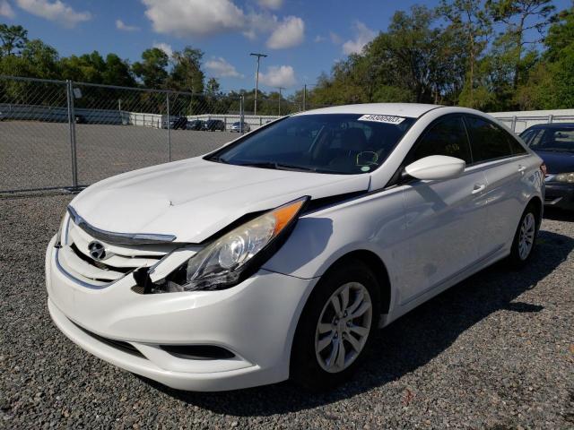 5NPEB4AC2DH599900 - 2013 HYUNDAI SONATA GLS WHITE photo 1