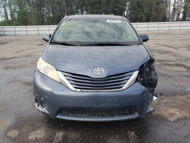 5TDKK3DC7FS632542 - 2015 TOYOTA SIENNA LE SILVER photo 5