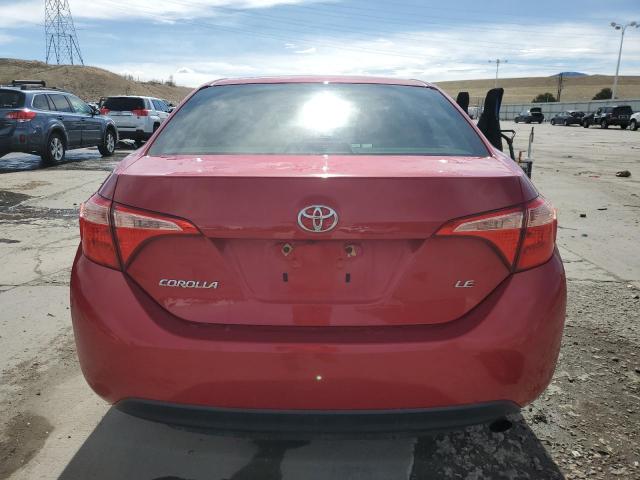 2T1BURHE3JC024057 - 2018 TOYOTA COROLLA L RED photo 6