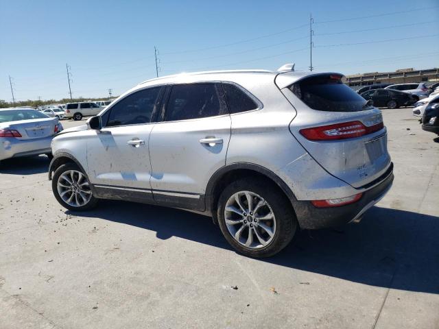 5LMCJ2C92KUL42764 - 2019 LINCOLN MKC SELECT SILVER photo 2
