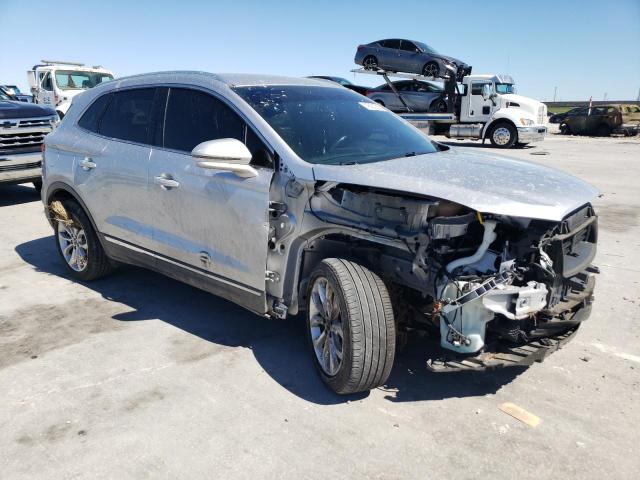 5LMCJ2C92KUL42764 - 2019 LINCOLN MKC SELECT SILVER photo 4