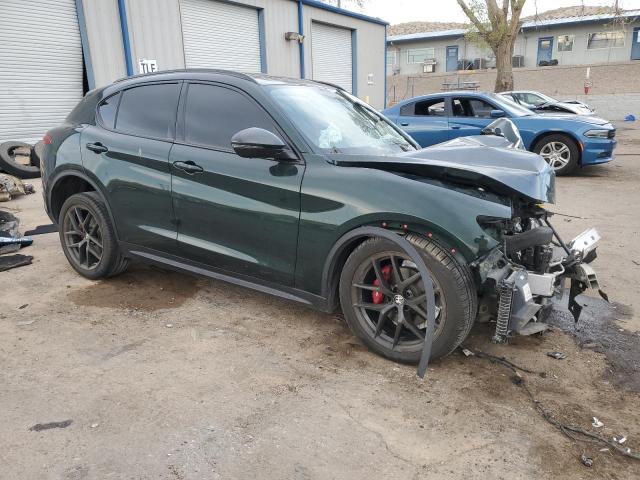 ZASPAKBN9K7C43954 - 2019 ALFA ROMEO STELVIO TI GREEN photo 4