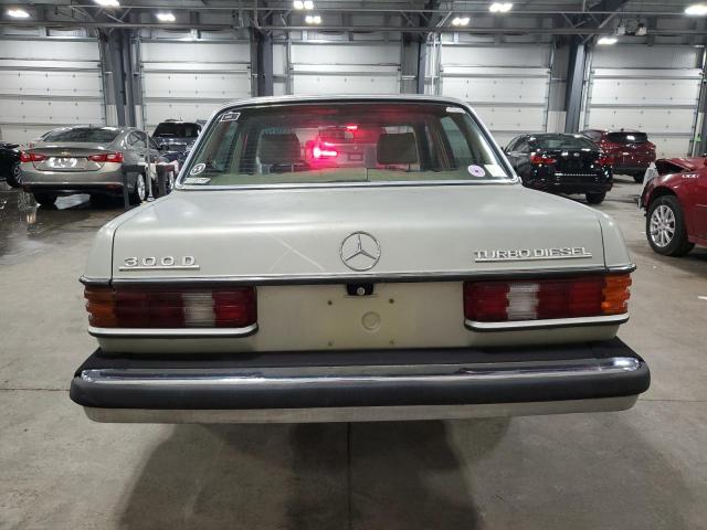 WDBAB33A1DB019539 - 1983 MERCEDES-BENZ 300 DT SILVER photo 6