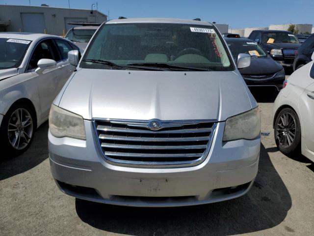 2A4RR5D16AR413166 - 2010 CHRYSLER TOWN & COU TOURING 银色 照片 5