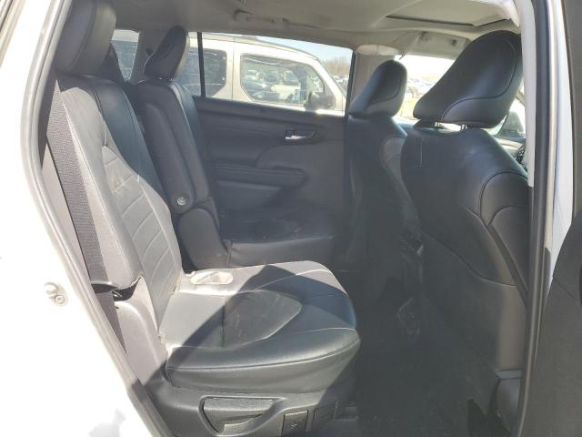 5TDGZRBH7NS592576 - 2022 TOYOTA HIGHLANDER XLE 白色 照片 11