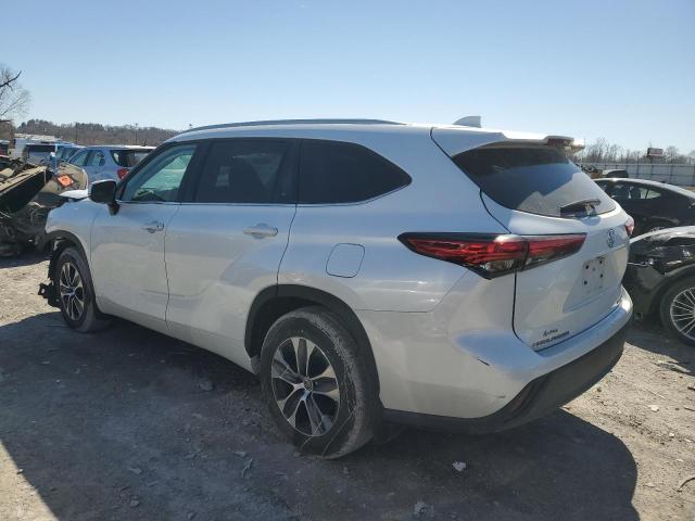 5TDGZRBH7NS592576 - 2022 TOYOTA HIGHLANDER XLE 白色 照片 2