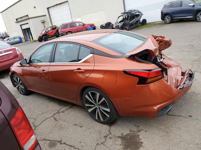 1N4BL4CV2NN349563 - 2022 NISSAN ALTIMA SR ORANGE photo 2