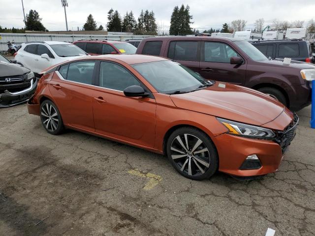 1N4BL4CV2NN349563 - 2022 NISSAN ALTIMA SR ORANGE photo 4