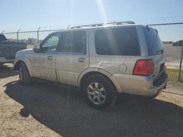 5LMFU27526LJ02864 - 2006 LINCOLN NAVIGATOR SILVER photo 2