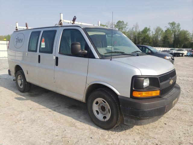 1GCWGAFF5H1108644 - 2017 CHEVROLET EXPRESS G2 WHITE photo 4