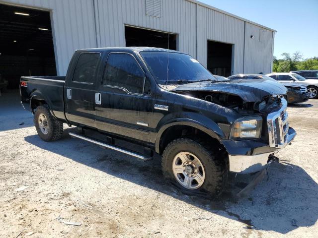 1FTSW21PX5EC67977 - 2005 FORD F250 SUPER DUTY BLACK photo 4