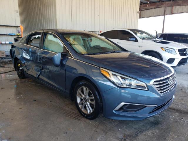 5NPE24AF8HH475601 - 2017 HYUNDAI SONATA SE BLUE photo 4