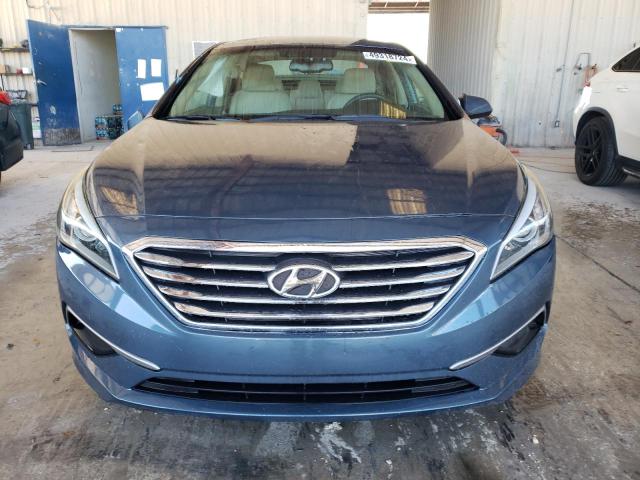 5NPE24AF8HH475601 - 2017 HYUNDAI SONATA SE BLUE photo 5