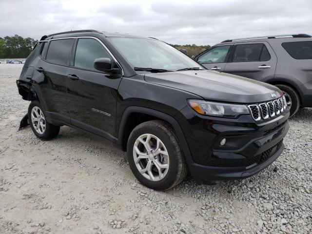 3C4NJDBN4RT118569 - 2024 JEEP COMPASS LATITUDE BLACK photo 4