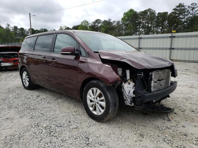 KNDMB5C13H6229102 - 2017 KIA SEDONA LX BURGUNDY photo 4